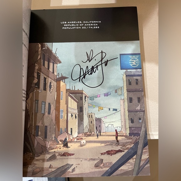 Legend series (Legend Prodigy Champion) graphic novel series signed by Marie Lu - Picture 2 of 6